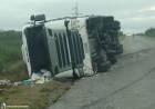 Un camionero riojano que transportaba limones volcó en La Paz – Catamarca
