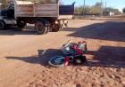 Un motociclista resultó herido al impactar contra un camión en Desiderio Tello