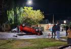 Chepes: una conductora chocó un vehículo estacionado, volcó y dio positivo en alcoholemia