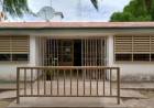 Alumnos llevan una semana y media sin clases por problemas en los baños de una escuela de Villa Casana