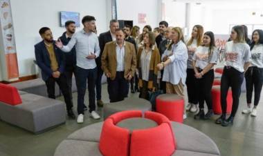 Se inauguró el nuevo comedor estudiantil para garantizar la alimentación saludable de cientos de jóvenes.