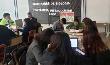 En la Escuela Normal Superior se realizó la instancia intercolegial de Olimpiadas de Biología.