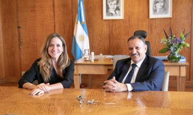 Quintela con Tolosa Paz unen esfuerzos para generar puestos de trabajo formales.
