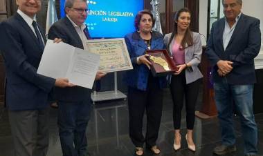 La Legislatura Provincial distinguió a la hacedora cultural Rasmia Saddi.