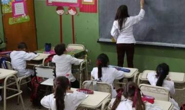 Gremios Docentes aceptaron el aumento de $22.000.