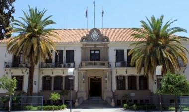 Feriado XXL para La Rioja: El gobernador decretó asueto para la administración pública el viernes 17.