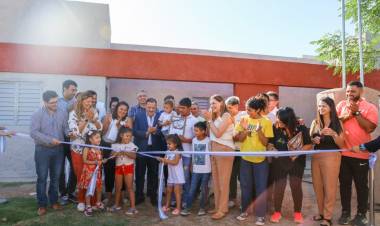 Plan Angelelli: El gobernador Ricardo Quintela sigue trabajando para que más familias riojanas tengan su hogar. 