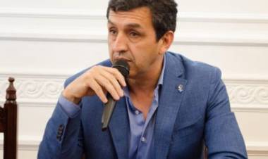 Educación negó que utilice docentes ‘volantes’ para el dictado de clases.