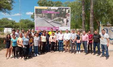 Desiderio Tello: Antonio Godoy dio el inicio a la obra de un cajero automático del Banco Rioja.  