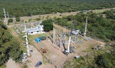 Ultiman detalles para finalizar la construcción de la línea de alta tensión Chamical - Olpas.