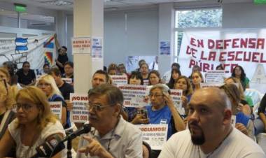AMP levantó el paro docente desde el lunes y regresa a la mesa paritaria.