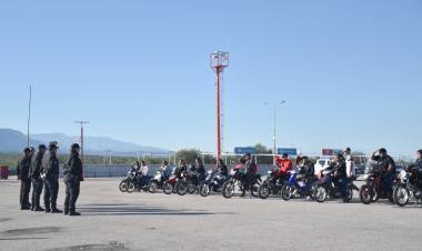 Capacitan en Seguridad Vial y conducción segura a trabajadores de medios de comunicación.