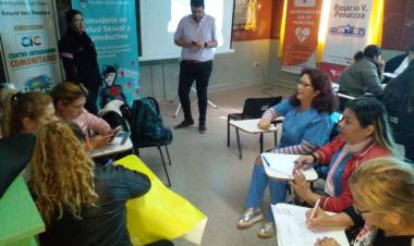 Chepes: Capacitación para el personal de salud.