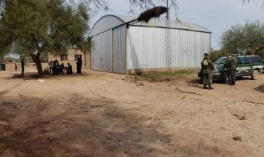 Ulapes: Hallaron a dos adultos y un menor en una finca.