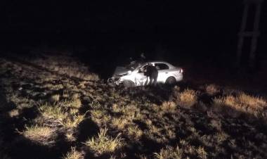Siniestro vial en Capayán: un automóvil, proveniente de La Rioja, estuvo involucrado en un choque frontal donde una persona perdió la vida.