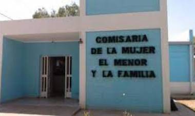 Destacan la labor de la Comisaría de la Mujer, el Menor y la Familia.