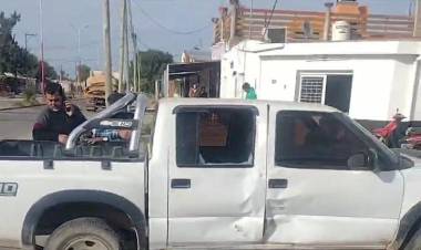 Chepes: motociclista colisiona con camioneta por Av. Belgrano