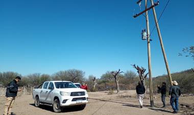 Distrito San Isidro: Extensión de electrificación paraje La Esperanza - Santa Teresita
