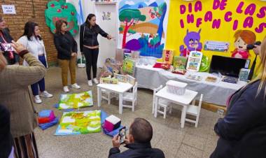 Entregan material para Jardines de Infantes