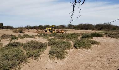 Continúan con los trabajos de desbarres en el interior 