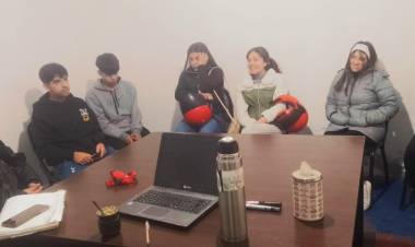 Empleo: reunion con beneficiarios de entrenamientos laborales 