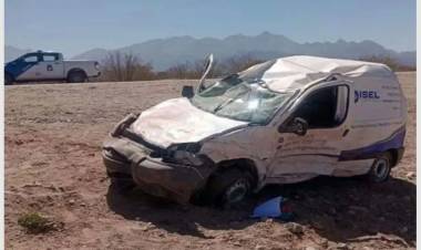 Dos sanjuaninos volcaron en La Rioja