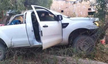 Perdió el control de su camioneta, chocó y murió en el lugar