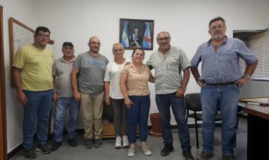 Despacho de Intendencia: Ministro de Agua y Energía coordina con intendenta departamental nuevo plan a implementar en planta potabilizadora de Chepes