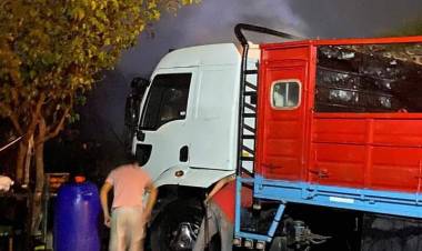 Chepes: se incendió un camión estacionado al sur de la cabecera departamental
