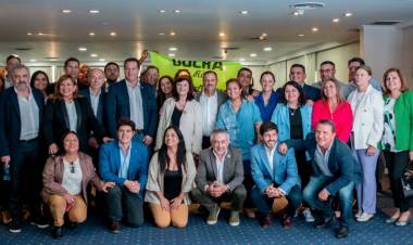 El gobernador Ricardo Quintela participó de la presentación del "Plan Integral Metalúrgico"