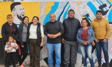 Ultiman trabajos en la pista y cancha de fútbol del Club Rieles Argentinos