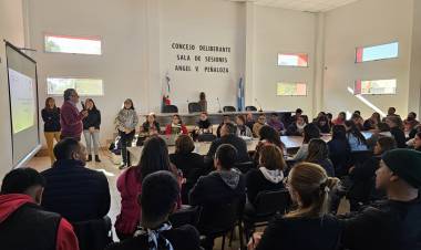 Chepes: Capacitación de empleados para fortalecer su desempeño administrativo