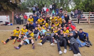 Chepes: Rieles Argentinos Campeón de la Copa Aniversario Rosario Vera Peñaloza