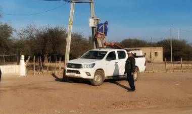 Distrito La Jarilla: se trabaja en el mantenimiento de servicios de alumbrado, calles y capilla