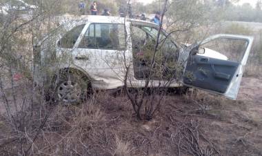 Vuelco de un automóvil en Ruta Nacional N°141