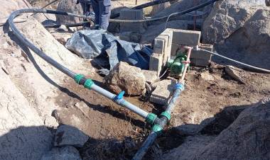 Chelcos: realizan reparación de tanque de reservorio de agua