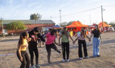 Celebración por el día de los estudiantes en la primer edición de festu 2024