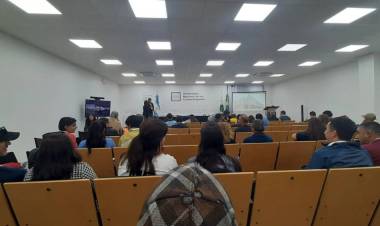 Personal de defensa civil participó del 1° Congreso Incendio de Interfase