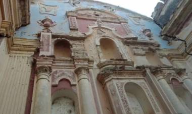 La historia del Antiguo Templo en honor a San Nicolás de Bari en Ambil