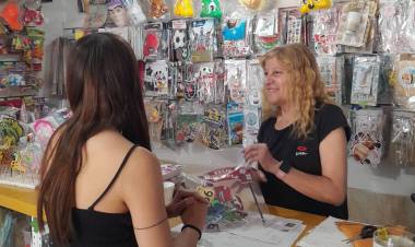 Empleo y Comercio: Capacitación a beneficiarios del programa fomentar empleo 