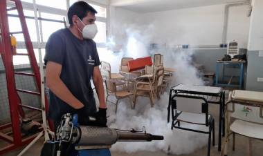 Chepes: Campaña de fumigación en instituciones educativas