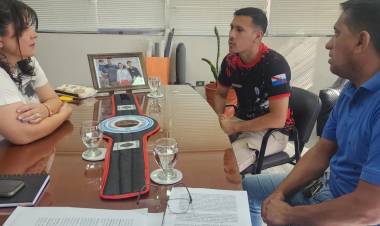 Kick Boxing y ciclismo: Reconocimiento para la intendente por su apoyo a deportistas