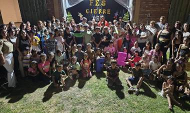 F.E.S: Cierre anual del programa "Fortalecimiento Escolar y Social" 