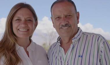 Quintela y Madera envían un emotivo saludo a los riojanos por la llegada del 2025