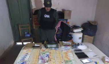 Chilecito: Incautan cocaína, armas de fuego, celulares y detienen a 3 hombres en 7 allanamientos