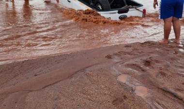 Creció el río de Paganzo y cortó el paso en Ruta 150