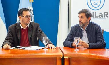 Aguas Riojanas y la UNLaR impulsan actividades de concientización sobre la realidad hídrica de la Provincia