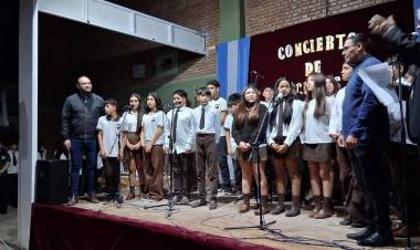 Chepes: Se llevó a cabo la 2º Edición del Concierto de Canciones Patrias en la Escuela Normal.