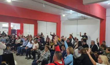 Elecciones: la UCR decidió armar un frente electoral