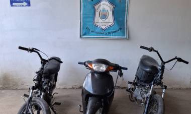 Recuperan cuatro motocicletas robadas en un operativo en Chamical